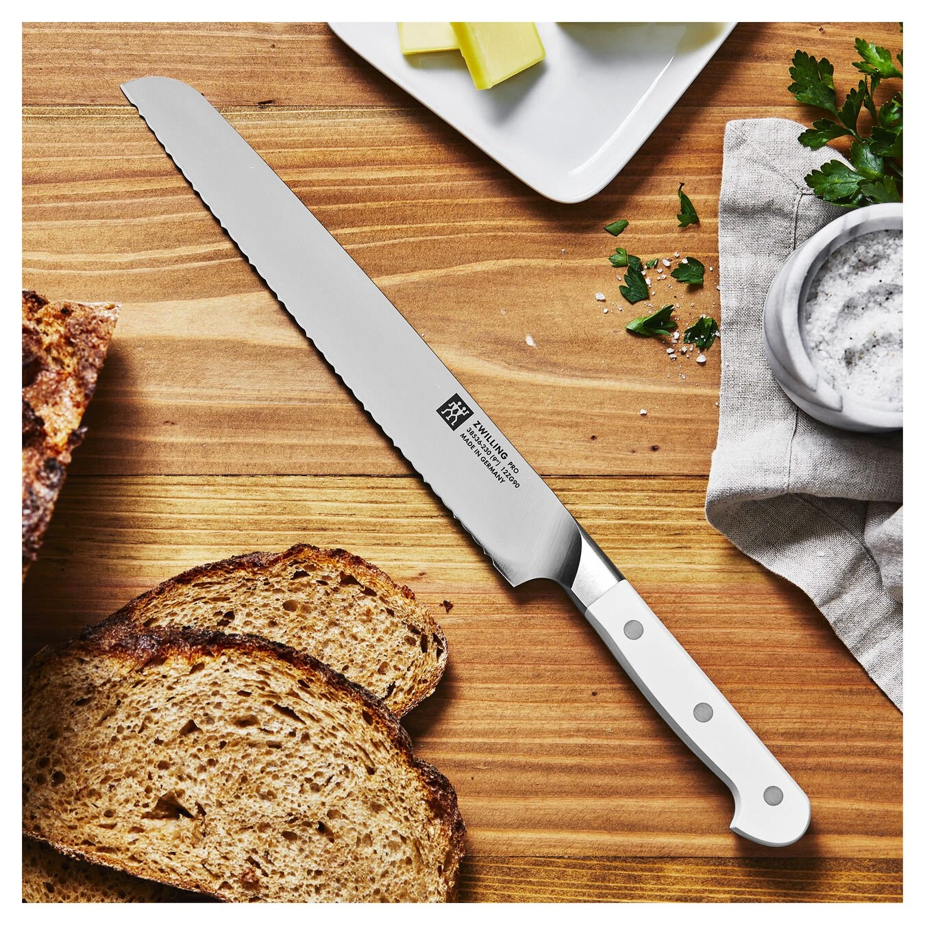 Zwilling Pro Le Blanc 9" Bread Knife 3 Zwilling Pro Le Blanc 9" Bread Knife - Image 3